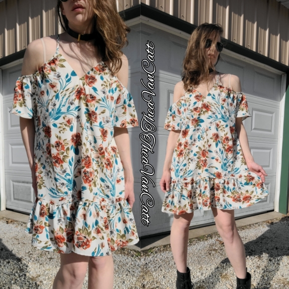 Dresses & Skirts - Floral boho fairy cold shoulders flowy short Flutter Sleeves gypsy spring dress!